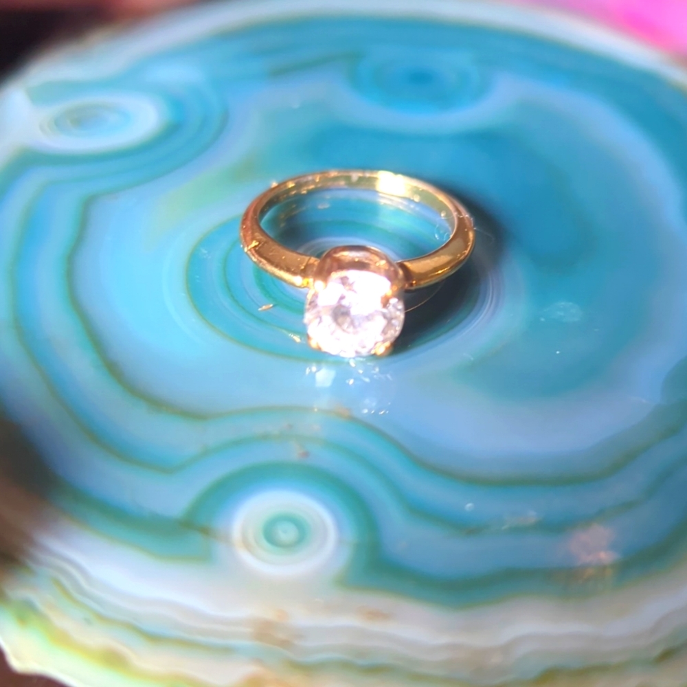 Cubic zirconia gold-plated solitaire ring